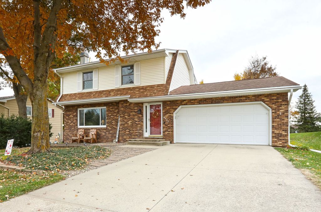 2423 Iowa Street, Perry, IA 50220