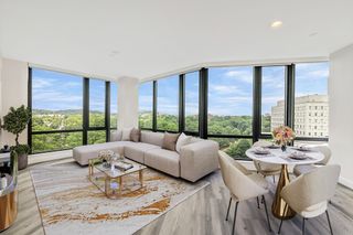 80-82 Fenwood Rd 913, Boston, MA 02115
