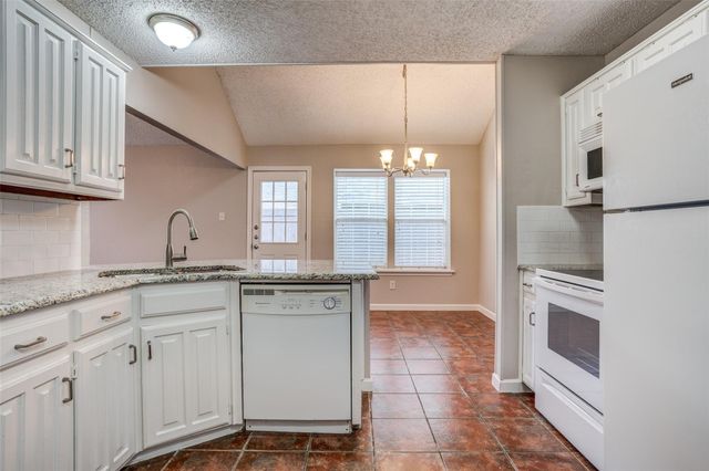 2124 Artherfield Drive, Carrollton, TX 75006