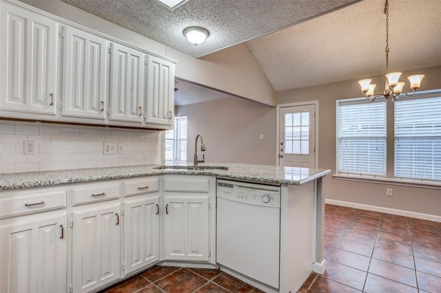 2124 Artherfield Drive, Carrollton, TX 75006