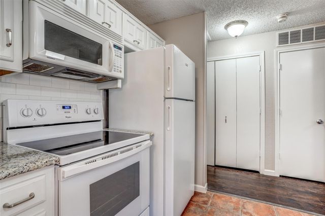 2124 Artherfield Drive, Carrollton, TX 75006