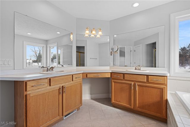 8559 Pabin Court, Macedonia, OH 44056