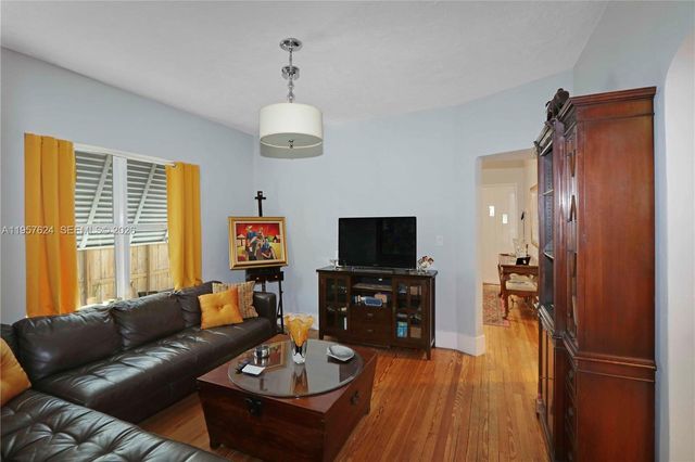 428 NE 71 street, Miami, FL 33138