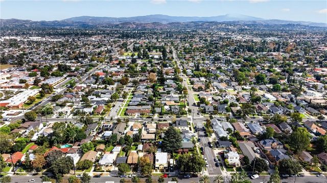 413 N Center, Orange, CA 92866