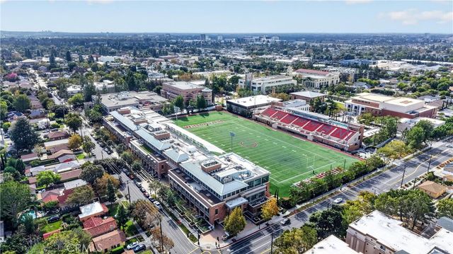 413 N Center, Orange, CA 92866