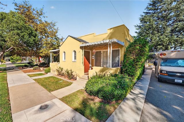 413 N Center, Orange, CA 92866