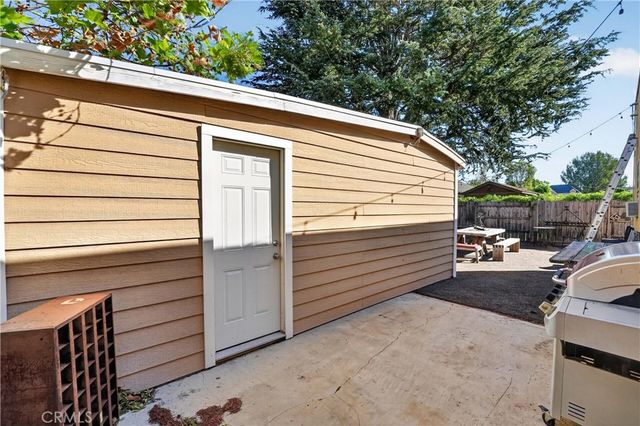 413 N Center, Orange, CA 92866