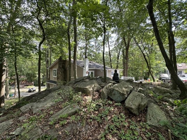 6 Hickory Trl, Byram Twp., NJ 07821