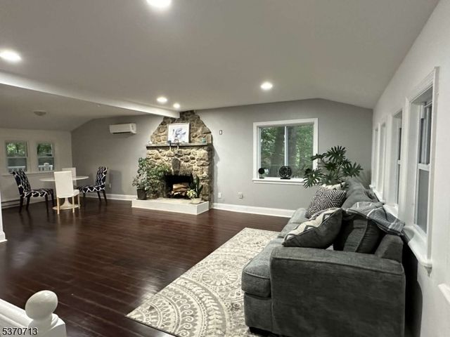 6 Hickory Trl, Byram Twp., NJ 07821