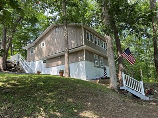 6 Hickory Trl, Byram Twp., NJ 07821