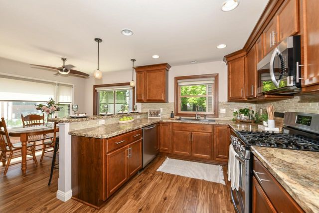 5769 N River Forest DRIVE, Glendale, WI 53209
