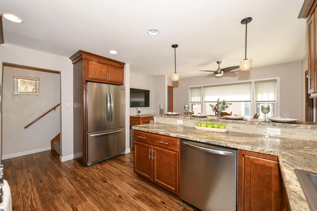 5769 N River Forest DRIVE, Glendale, WI 53209