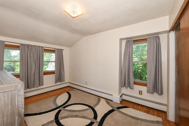 5769 N River Forest DRIVE, Glendale, WI 53209