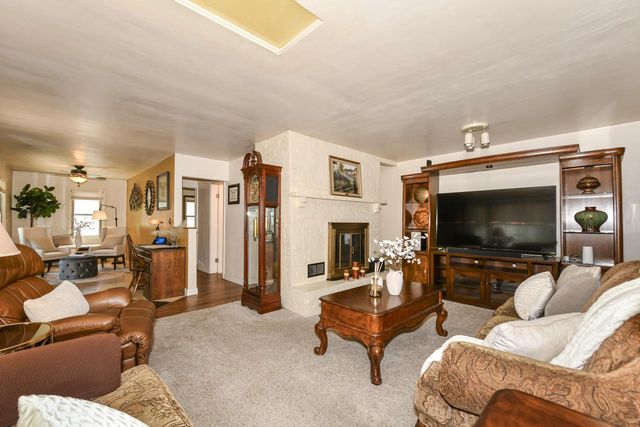 5769 N River Forest DRIVE, Glendale, WI 53209