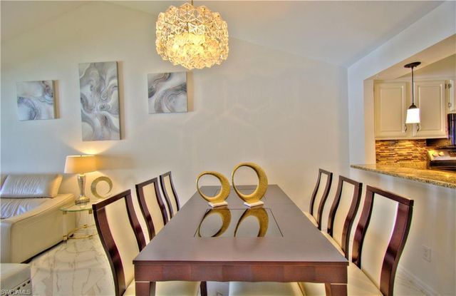 9590 Victoria LN B306, Naples, FL 34109
