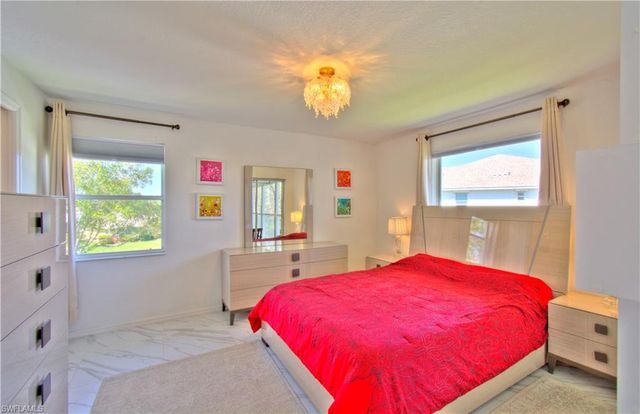 9590 Victoria LN B306, Naples, FL 34109