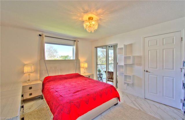 9590 Victoria LN B306, Naples, FL 34109