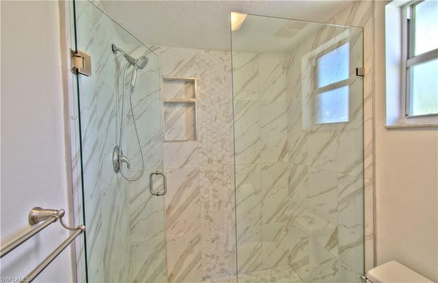 9590 Victoria LN B306, Naples, FL 34109