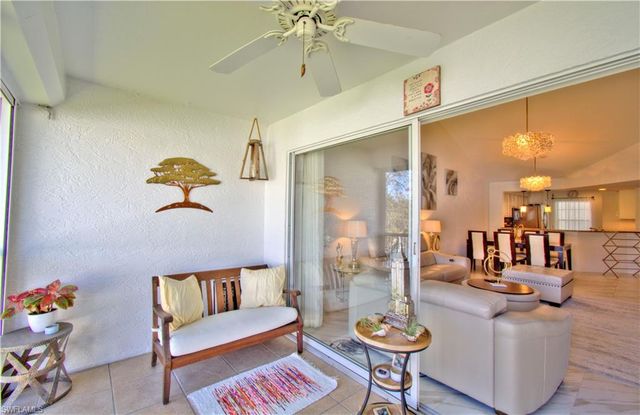 9590 Victoria LN B306, Naples, FL 34109