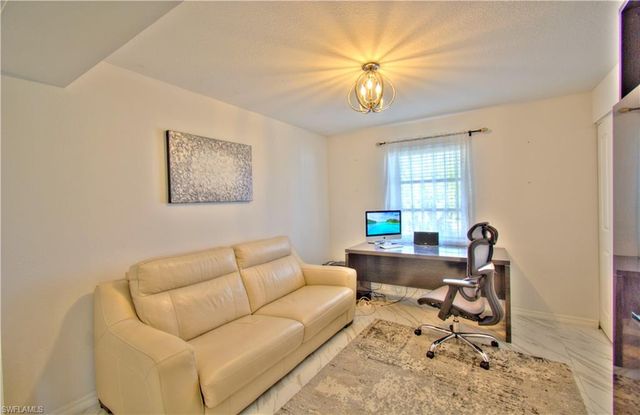 9590 Victoria LN B306, Naples, FL 34109