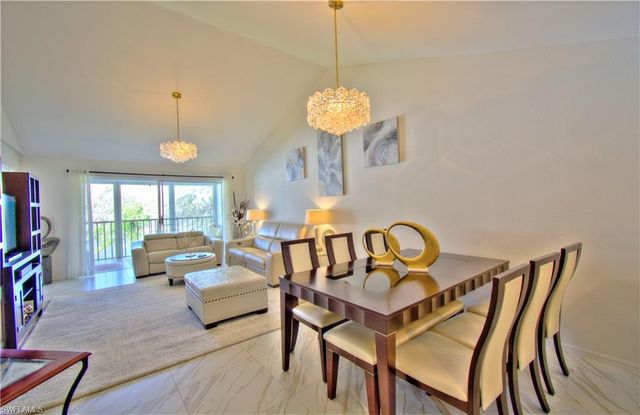 9590 Victoria LN B306, Naples, FL 34109