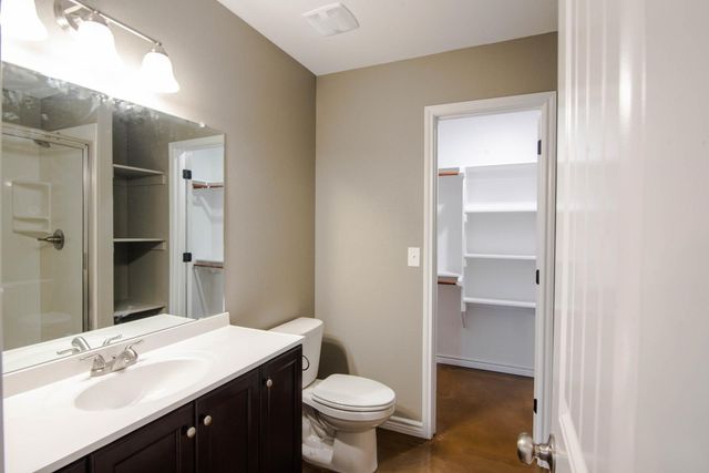 400 Allen Avenue, Bonham, TX 75418