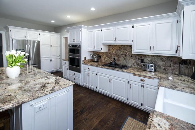 4520 Compton COURT, Brookfield, WI 53045