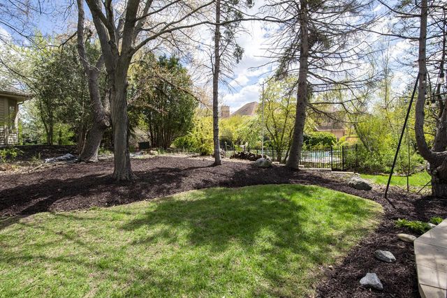 4520 Compton COURT, Brookfield, WI 53045