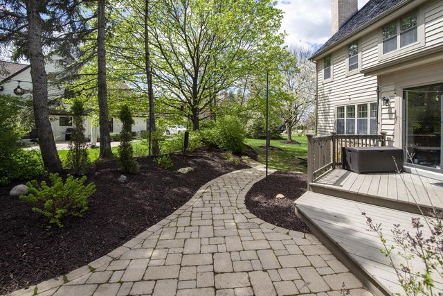 4520 Compton COURT, Brookfield, WI 53045