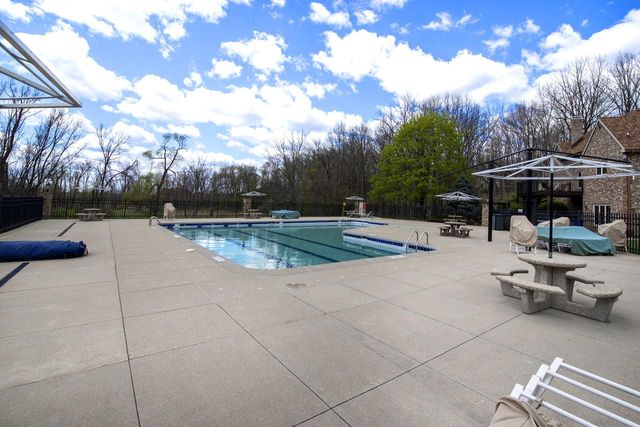 4520 Compton COURT, Brookfield, WI 53045
