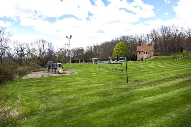 4520 Compton COURT, Brookfield, WI 53045