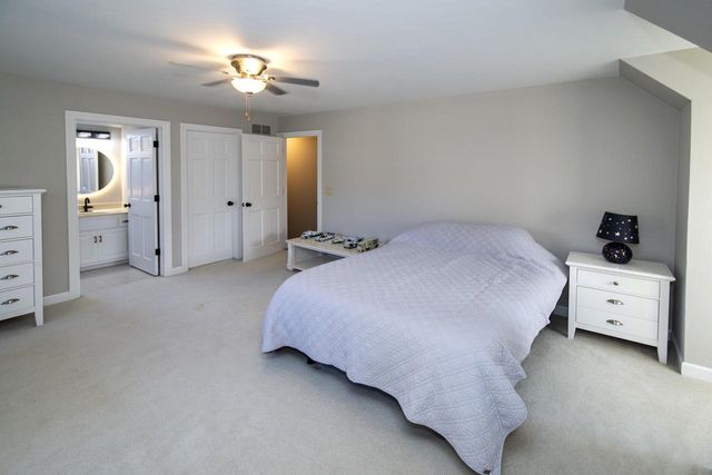4520 Compton COURT, Brookfield, WI 53045