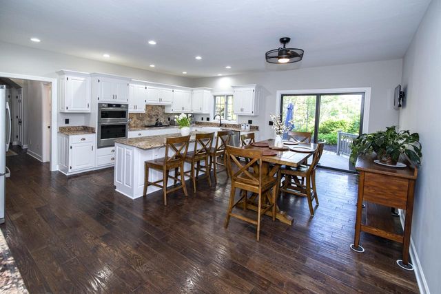 4520 Compton COURT, Brookfield, WI 53045