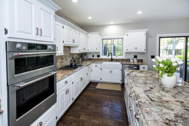 4520 Compton COURT, Brookfield, WI 53045