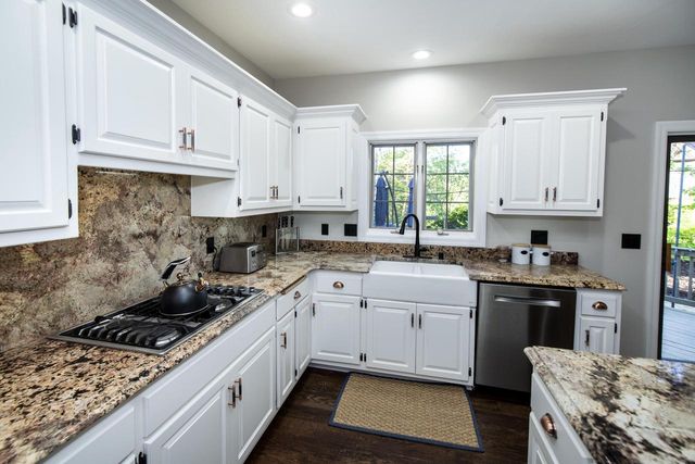 4520 Compton COURT, Brookfield, WI 53045