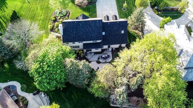 4520 Compton COURT, Brookfield, WI 53045