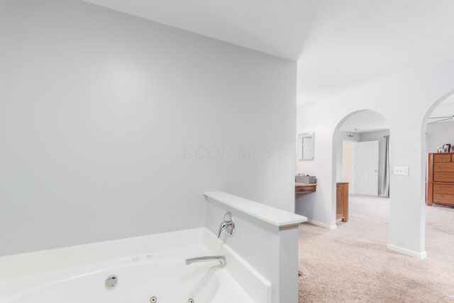 4980 Fosterson Drive, Lockbourne, OH 43137