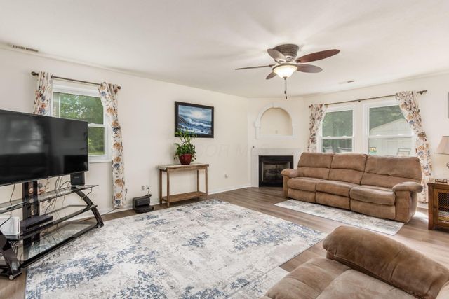 4980 Fosterson Drive, Lockbourne, OH 43137