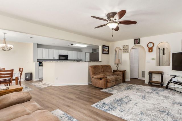 4980 Fosterson Drive, Lockbourne, OH 43137