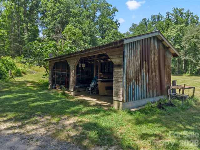 563 Burgess Road, Mill Spring, NC 28756