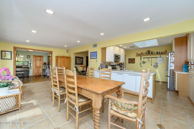 10 Deercrest Drive, Holmdel, NJ 07733