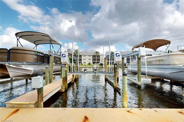 4229 SE 19th PL 2E, Cape Coral, FL 33904