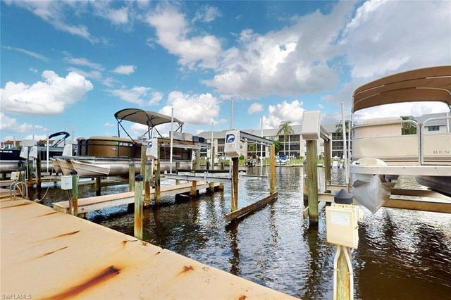 4229 SE 19th PL 2E, Cape Coral, FL 33904