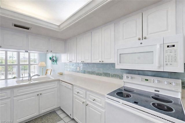 4229 SE 19th PL 2E, Cape Coral, FL 33904