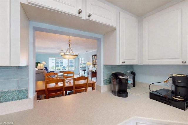 4229 SE 19th PL 2E, Cape Coral, FL 33904