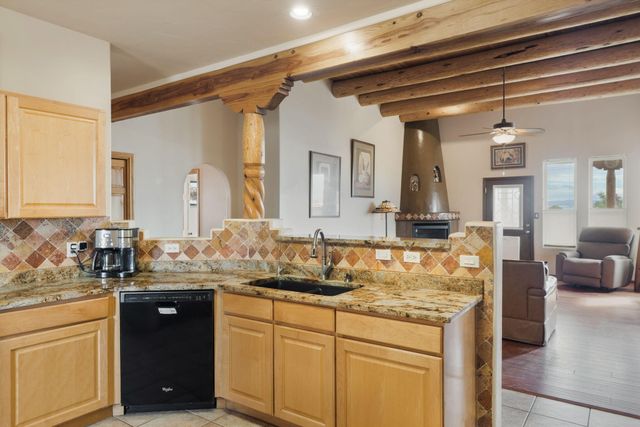 3302 Demavend Road NE, Rio Rancho, NM 87144