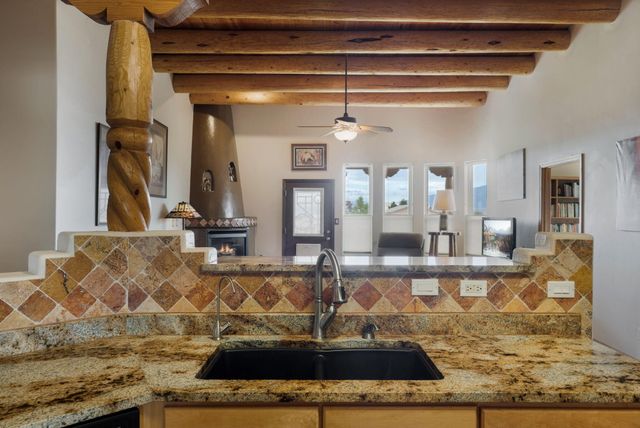 3302 Demavend Road NE, Rio Rancho, NM 87144