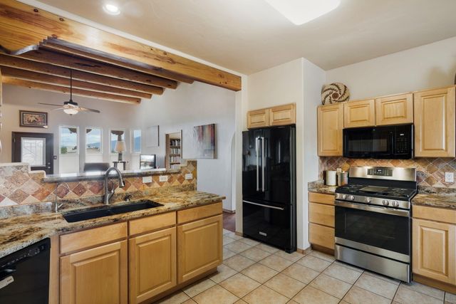 3302 Demavend Road NE, Rio Rancho, NM 87144