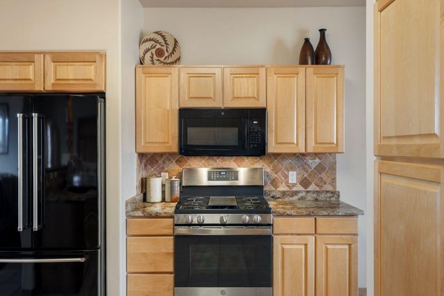 3302 Demavend Road NE, Rio Rancho, NM 87144