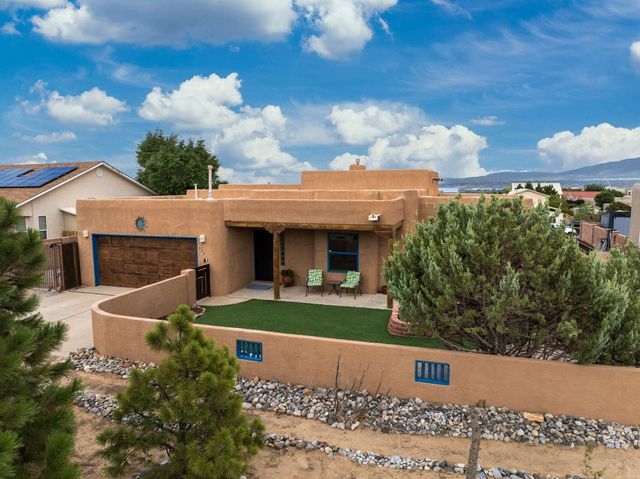 3302 Demavend Road NE, Rio Rancho, NM 87144
